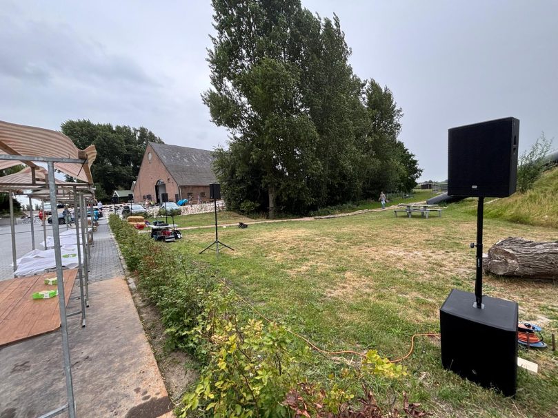 locatie met speaker opstelling
