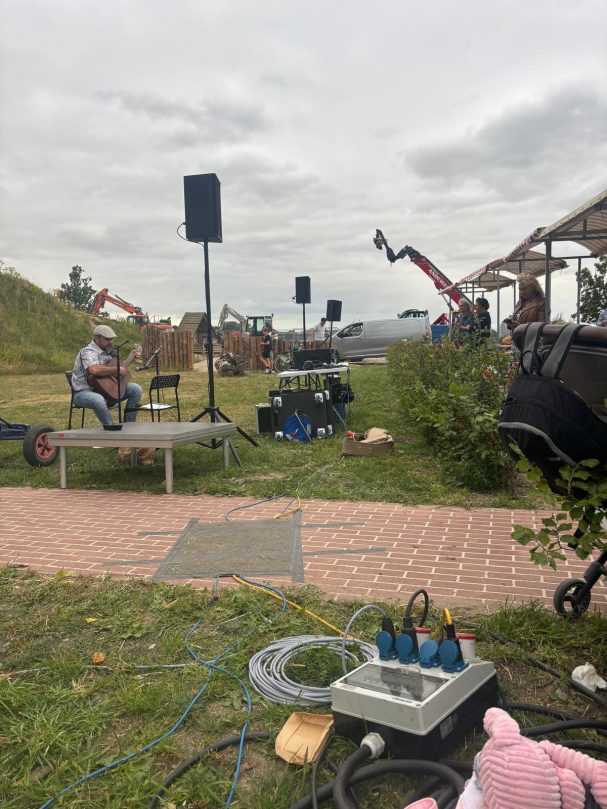 speaker opstelling met uitversterking van Gitaarspel